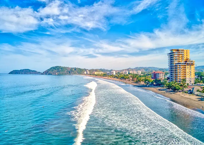 Secretjaco - Luxury Beach Front Penthouse With Pool & Jacuzzi